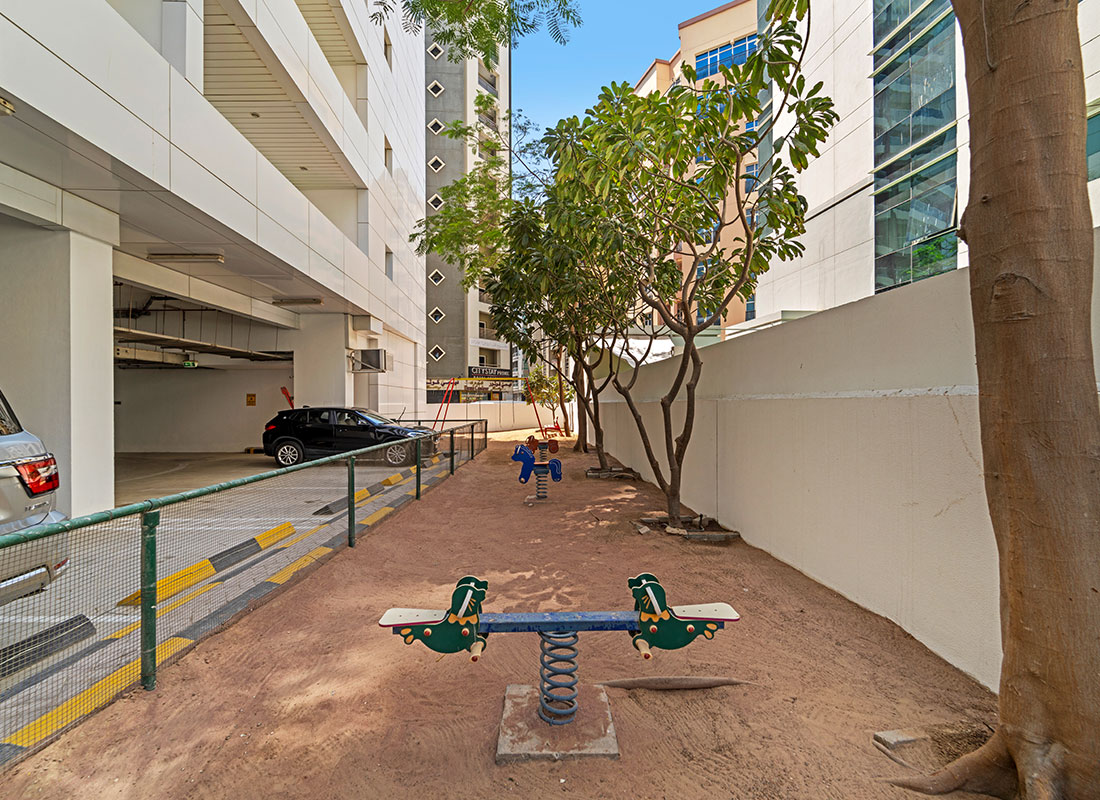 5-Bahwan-Tower-Al-Barsha